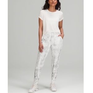 Lululemon Scuba Jogger 7/8 Length